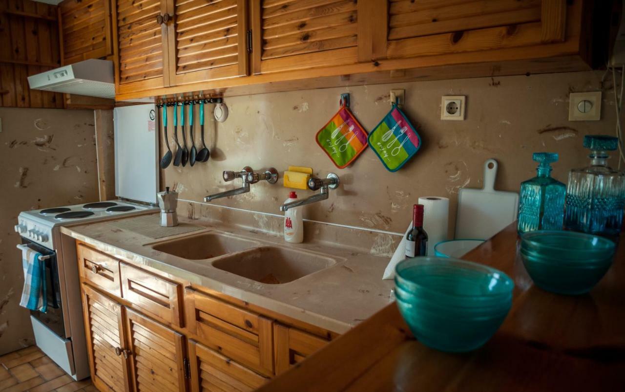 Paradise View Apartment PalaiónTsiflíkion エクステリア 写真