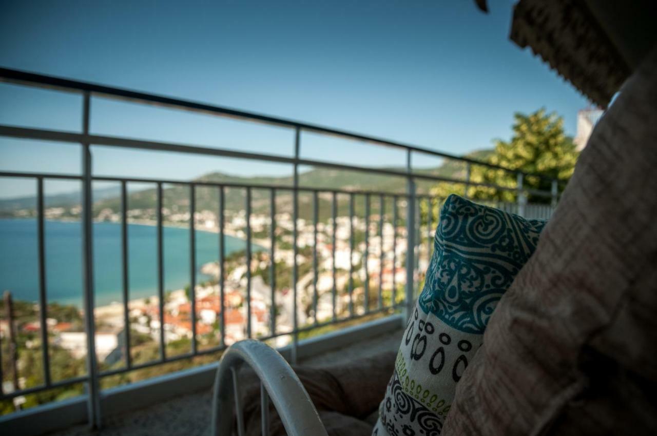 Paradise View Apartment PalaiónTsiflíkion エクステリア 写真